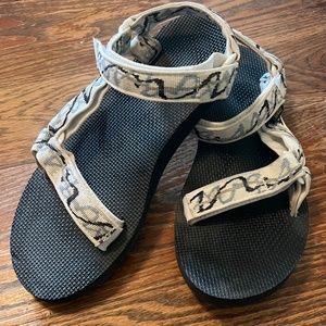 Teva Women's Original Universal Sandal--Black & White, Size 9